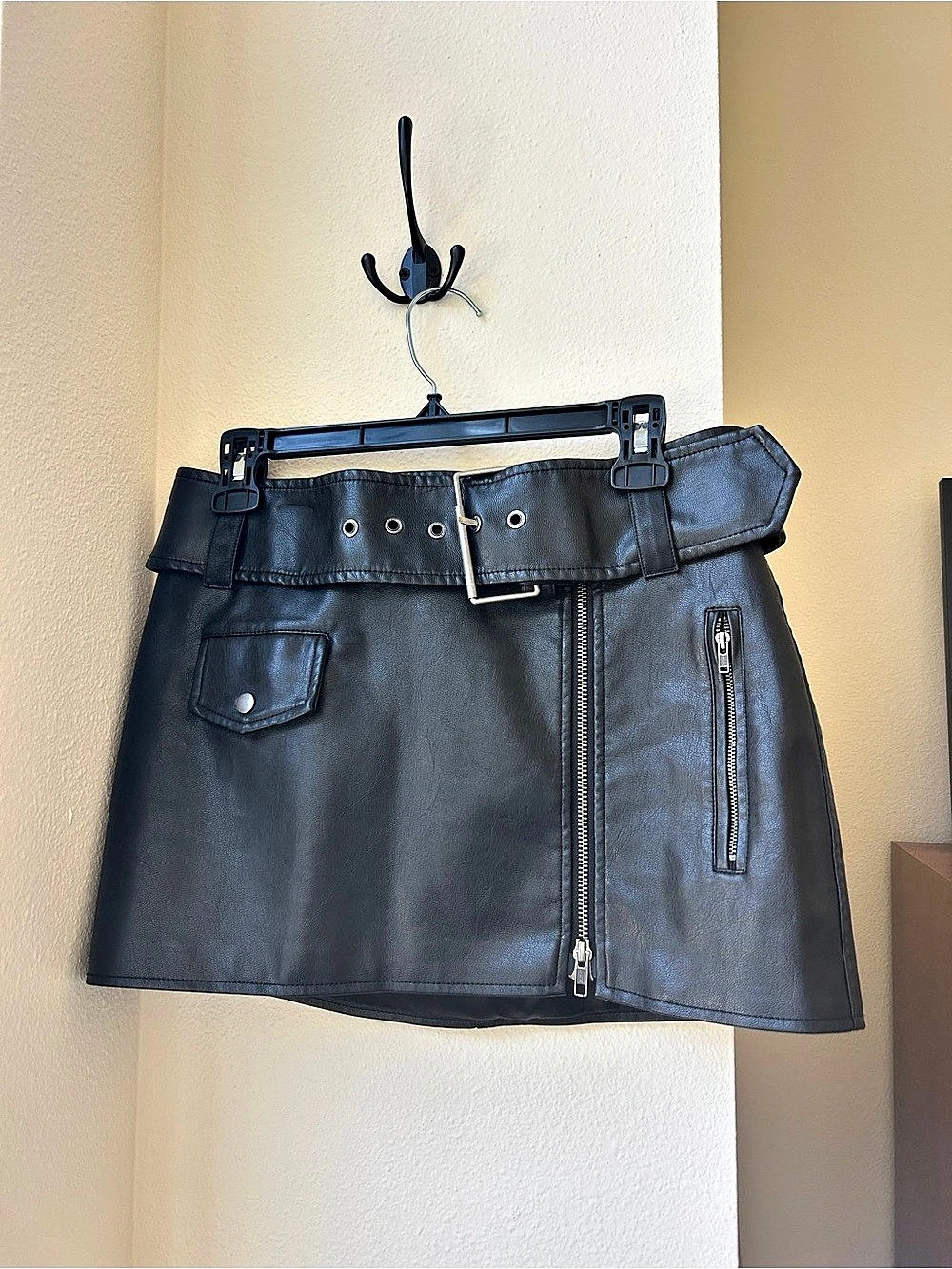 OAK + FORT Vegan Leather Mini Skirt in Black Like New - Picture 2 of 5